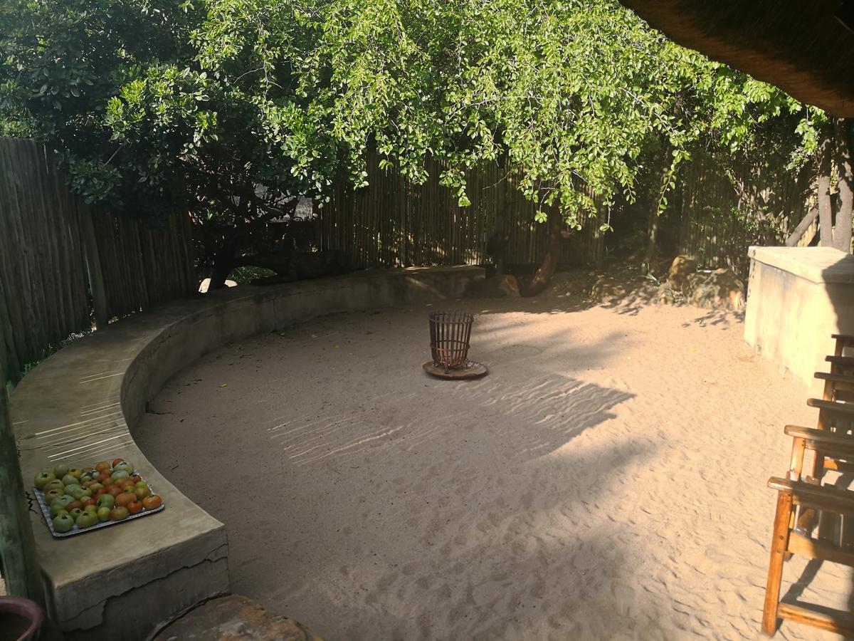 Touch Of Africa Lodge Lanseria Extérieur photo