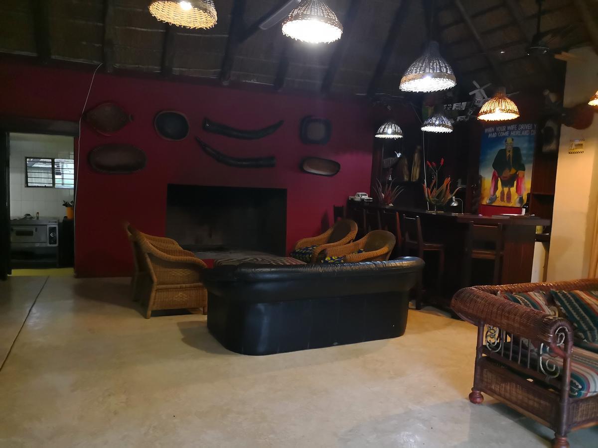 Touch Of Africa Lodge Lanseria Extérieur photo